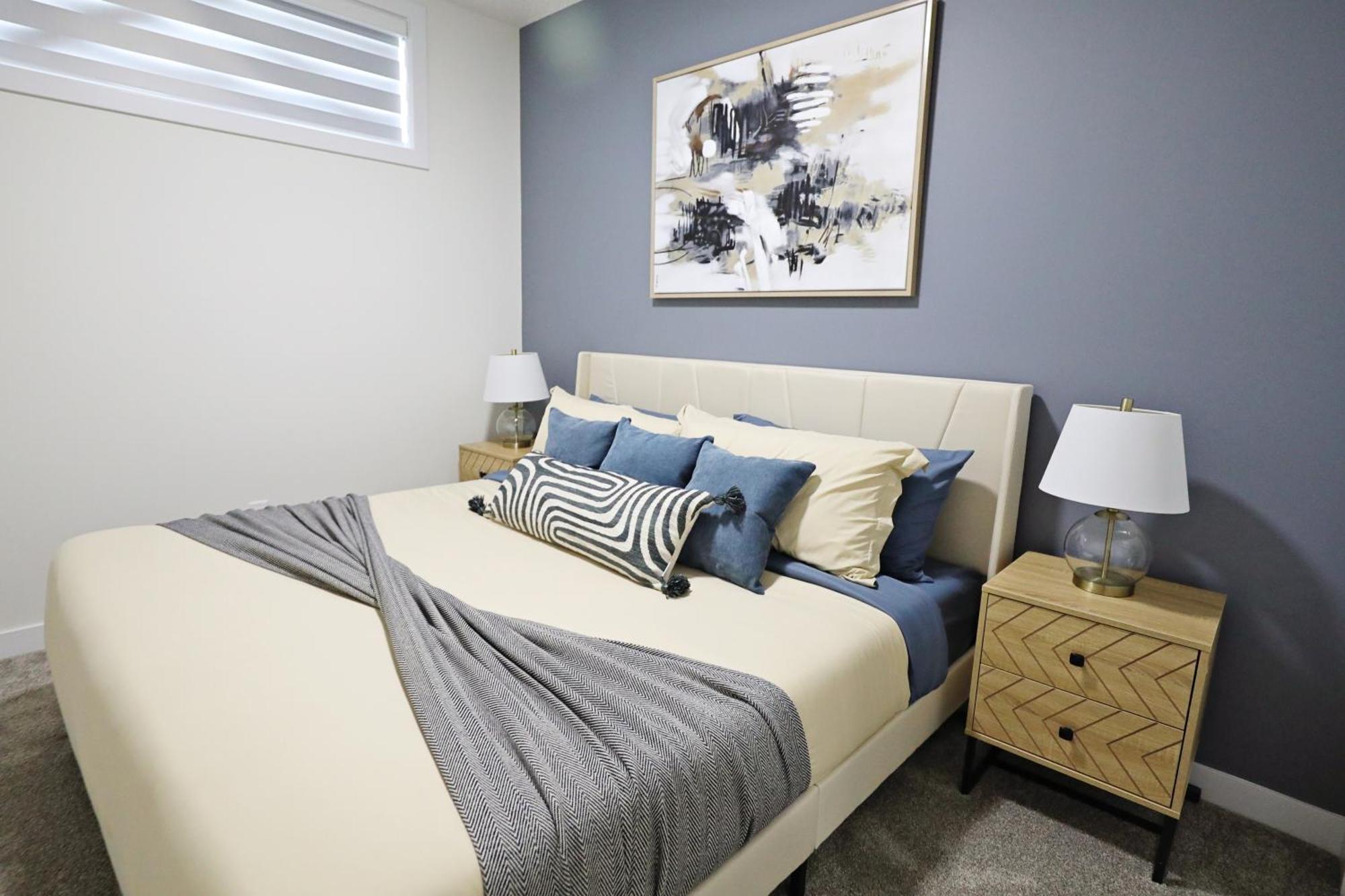 Elegant Escape With King Bed, Long Stays, Wem, Disney Edmonton Exterior foto